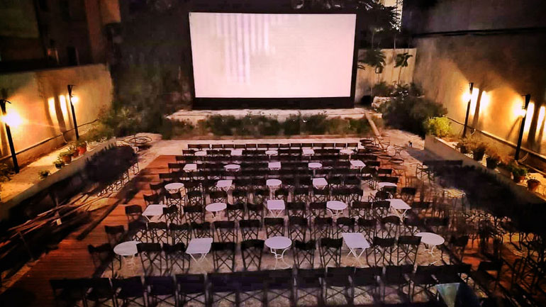 Πότε ανοίγουν τα θερινά σινεμά