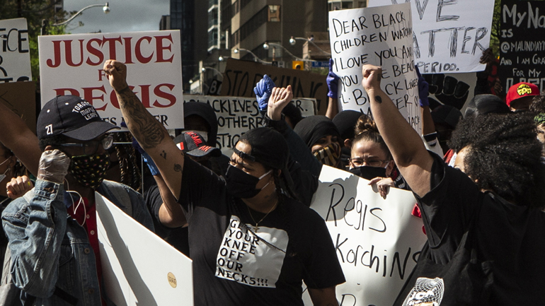 Τορόντο: Χιλιάδες διαδηλωτές κατά της αστυνομικής βίας και του ρατσισμού