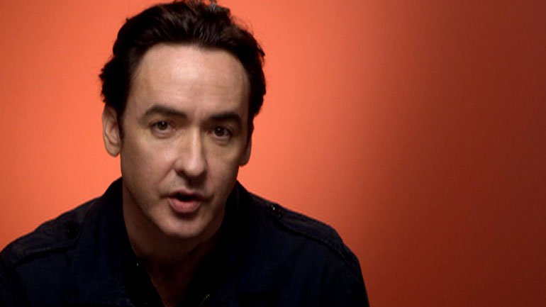 Αστυνομικοί επιτέθηκαν στον ηθοποιό Τζον Κιούζακ εν μέσω διαμαρτυριών για τη δολοφονία του Τζορτζ Φλόιντ