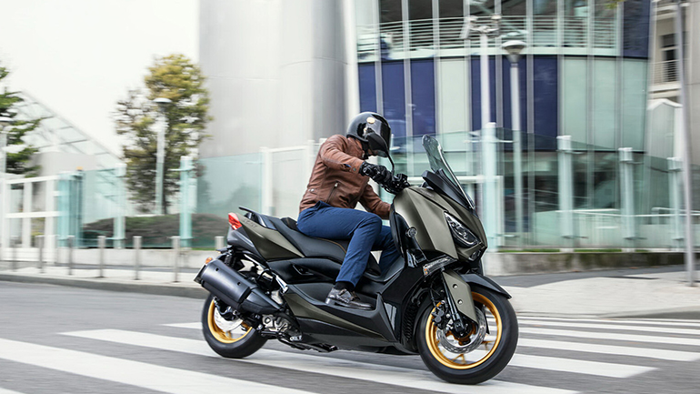 Yamaha XMAX Tech Max 300/400: Βήμα στη διαφοροποίηση 