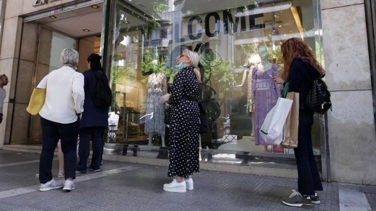 Χωρίς αλλαγές το ωράριο των εμπορικών καταστημάτων