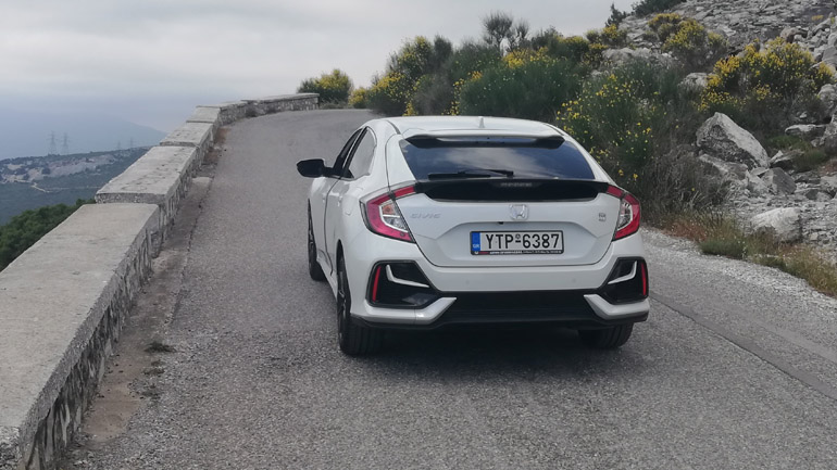 Καίει σε πραγματικές συνθήκες γύρω στα 6,8 λίτρα ανά 100 χλμ.