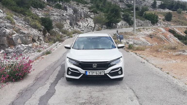 Εντυπωσιακή η μάσκα του Civic με τα LED φώτα