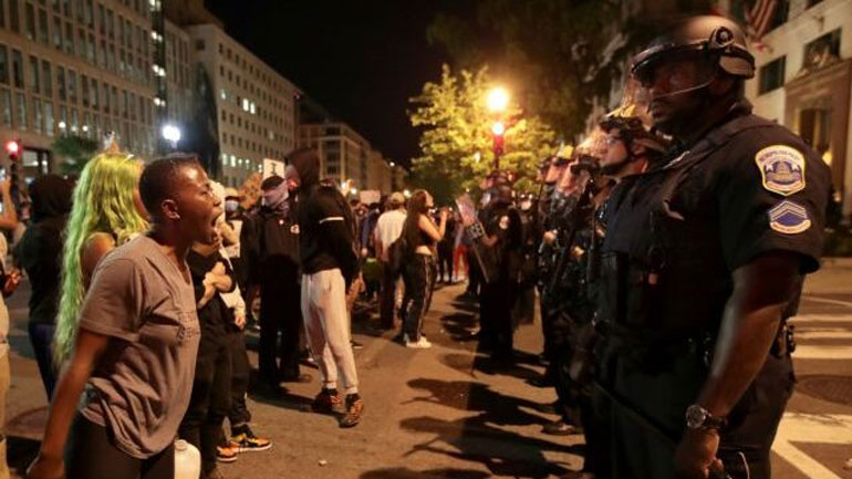 Τραυματισμός τεσσάρων αστυνομικών στο Σεντ Λούις του Μισούρι