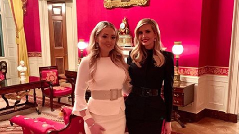 H Τίφανι Τραμπ με την ετεροθαλή αδερφή της Ιβάνκα Τραμπ