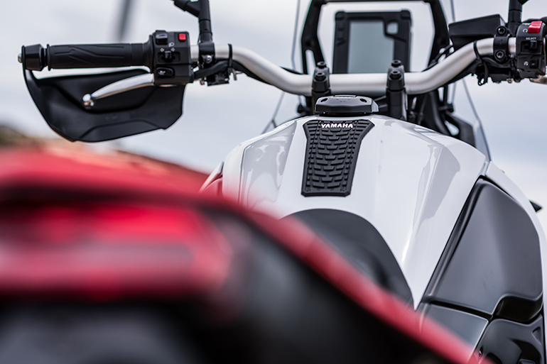 Η σχεδίαση και οι λεπτομέρειες έχουν φτιαχτεί με σκοπό την άνεση και την οπτική απόλαυση του αναβάτη.