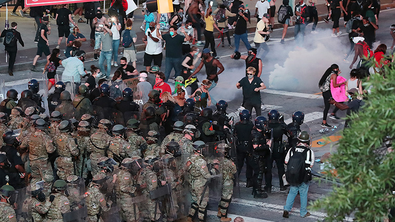 Υπό “πολιορκία” η Ουάσινγκτον από 1.600 στρατιώτες