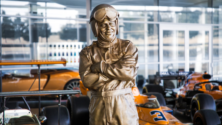 Η McLaren τιμά τον ιδρυτή της