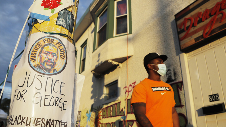 «Καρδιοπνευμονική ανακοπή» η αιτία θανάτου του Φλόιντ σύμφωνα με το πόρισμα του ιατροδικαστή – Ήταν θετικός στον κορωνοϊό «Καρδιοπνευμονική ανακοπή» η αιτία θανάτου του Φλόιντ σύμφωνα με το πόρισμα του ιατροδικαστή – Ήταν θετικός στον κορωνοϊό