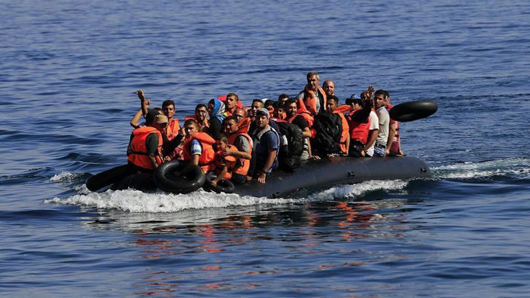 Μυτιλήνη: Βάρκα με 32 πρόσφυγες και μετανάστες έφτασε στην παραλία Παλιός