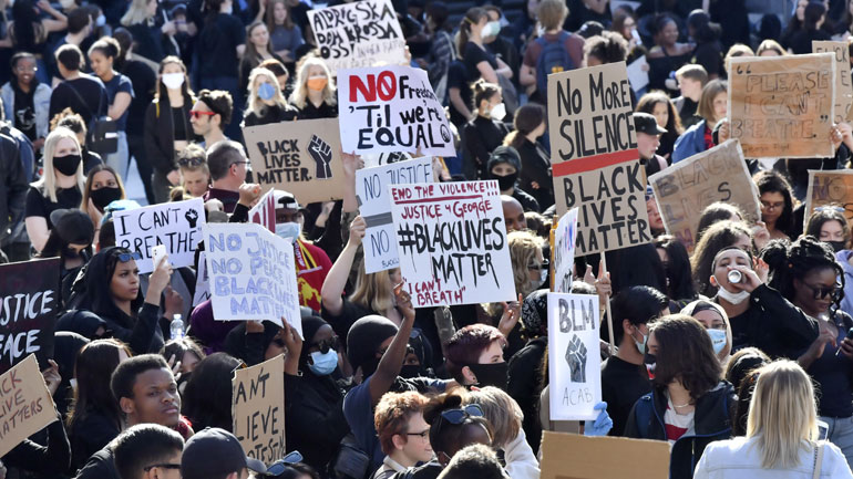 Η Σουηδία καλεί τους πολίτες που θέλουν να διαμαρτυρηθούν να το κάνουν μέσω διαδικτύου