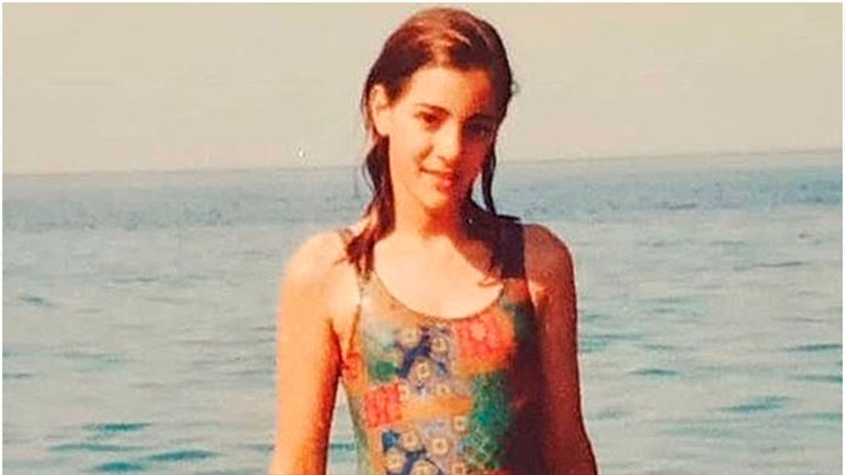 Αναγνωρίζετε την αγαπημένη Ελληνίδα τραγουδίστρια;