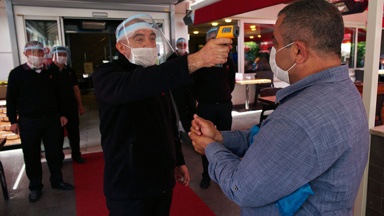 Τουρκία: Καραντίνα σε 15 πόλεις το Σαββατοκύριακο