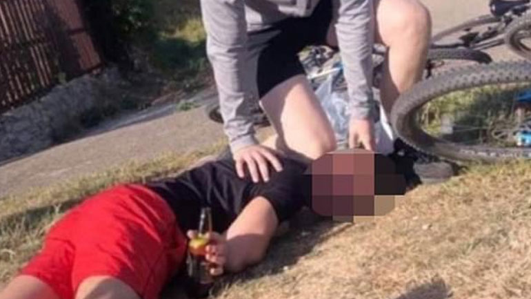 Αίσχος: Αναπαριστούν τον θάνατο του Τζορτζ Φλόιντ για να… γελάσουν