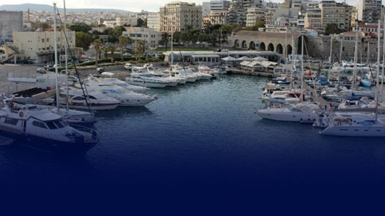 Στην Εντατική ψαράς μετά από βουτιά στο ενετικό λιμάνι Ηρακλείου