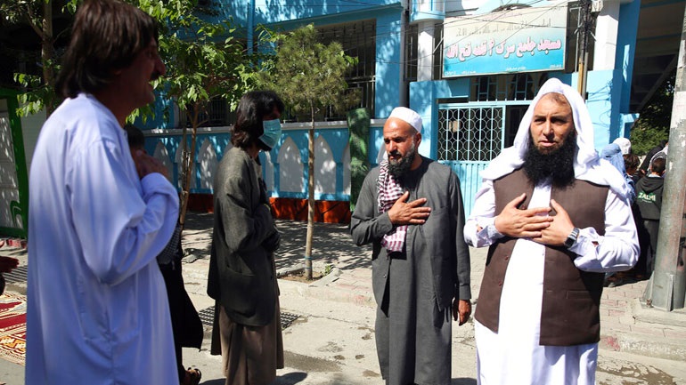 Οι Αφγανοί καταδικάζουν την ιρανική αστυνομία μετά τον θάνατο προσφύγων σε όχημα που έπιασε φωτιά