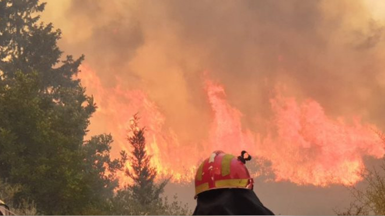 Σε ύφεση η φωτιά στο Αμάρι Κρήτης – 8 στρέμματα δασικής γης έγιναν στάχτη