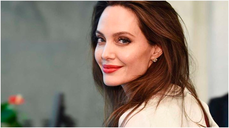 Angelina Jolie: Δωρίζει 0,000 στη μάχη κατά του φυλετικού ρατσισμού