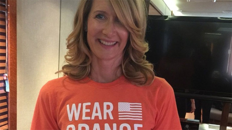 Πορτοκαλί από τις διάσημες για την Ημέρα Ευαισθητοποίησης για την Ένοπλη Βία