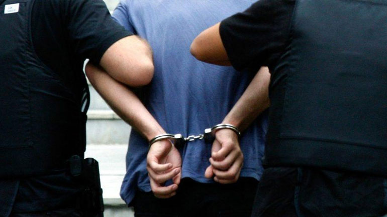 Χειροπέδες σε ταξιδιώτη που είχε στα μπαγκάζια του ηρωίνη