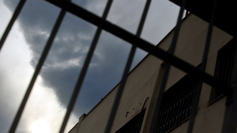 Διακίνηση κινητών στις φυλακές Χαλκίδας ομολόγησε σωφρονιστικός υπάλληλος