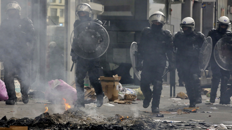 Ταραχές στις Βρυξέλλες σε μεγάλη αντιρατσιστική διαδήλωση