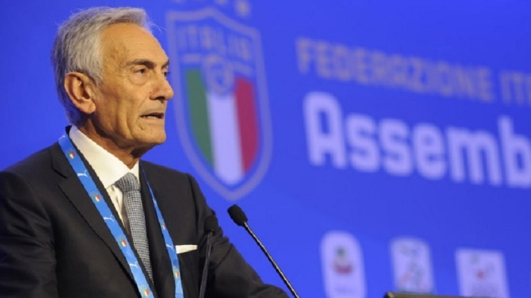 Γκραβίνα: «Σε περίπτωση κρούσματος θα καταφύγουμε σε πλέι οφ και πλέι άουτ»