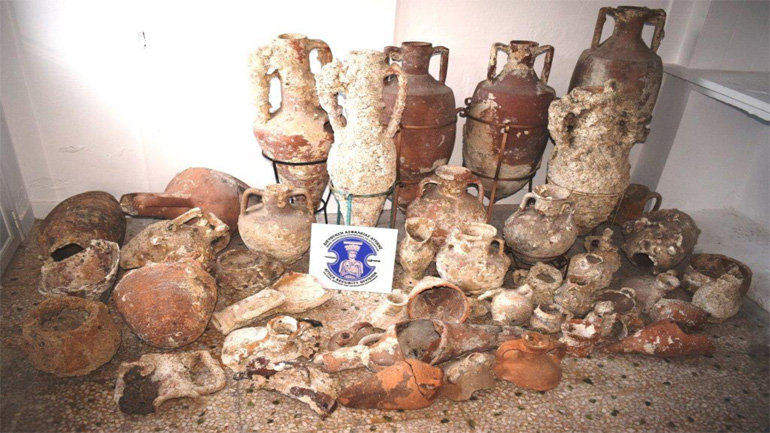 Κάλυμνος: Δύο συλλήψεις για κατοχή αρχαίων αντικειμένων σε Κάλυμνο και Πάρο Κάλυμνος: Δύο συλλήψεις για κατοχή αρχαίων αντικειμένων σε Κάλυμνο και Πάρο