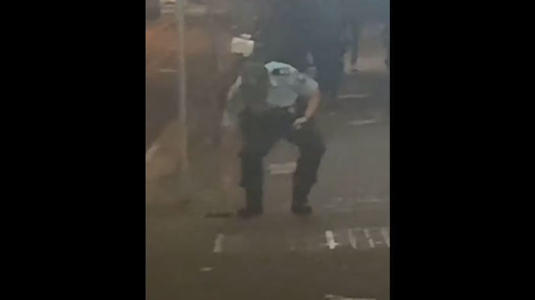 Αστυνομικός χάνει το όπλο του εν μέσω καταδίωξης