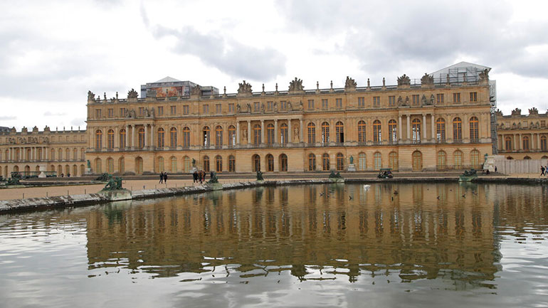 Γαλλική Κεντρική Τράπεζα: «Η οικονομία θα επιστρέψει στα προ κρίσης επίπεδα το 2022»