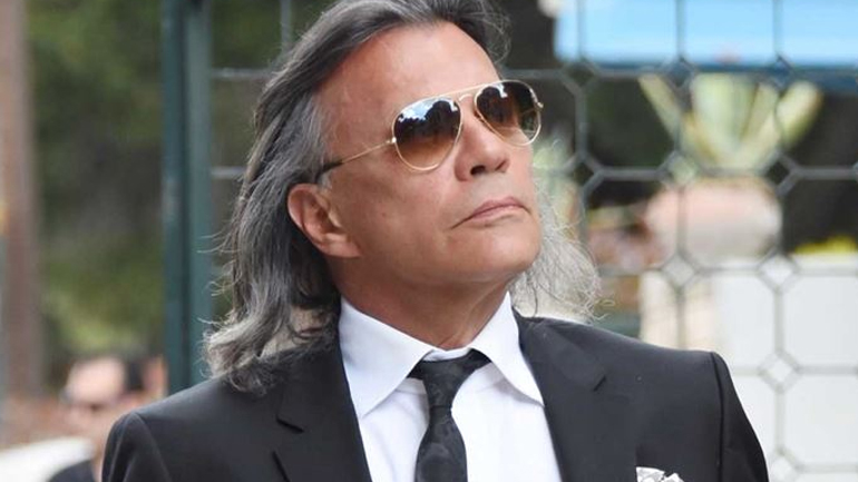 Η εμφάνιση του Hλία Ψινάκη στην Ψαρρού στη Μύκονο