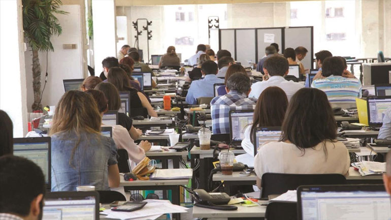 Εκατοντάδες χιλιάδες εργαζόμενοι μερικής απασχόλησης εξαιρούνται από τον μηχανισμό στήριξης SURE