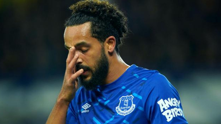 Έβερτον: Χειρουργήθηκε ο Γουόλκοτ, επιστρέφει σε ένα μήνα