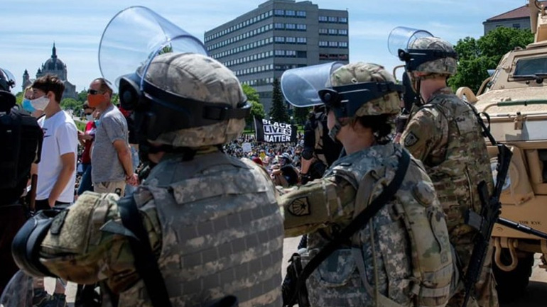 ΗΠΑ: Έφεδροι της Εθνοφρουράς που αναπτύχθηκαν απέναντι σε διαδηλωτές μολύνθηκαν από τον κορωνοϊό