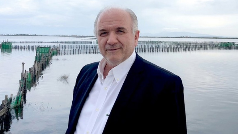 Λύρος: «Απομακρύνουμε τα εγκαταλειμμένα αυτοκίνητα, προστατεύουμε την πόλη»