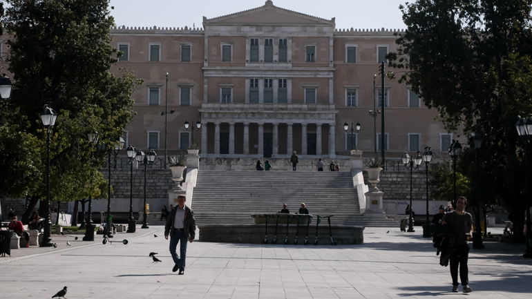 ΚΕΠΕ: Οι προβλέψεις για την μείωση του ΑΕΠ, της απασχόλησης και των εισαγωγών λόγω κορωνοϊού