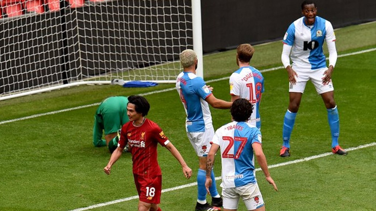 Αγγλία: «Εξάσφαιρη» η Λίβερπουλ πριν την επανέναρξη της Πρέμιερ Λιγκ