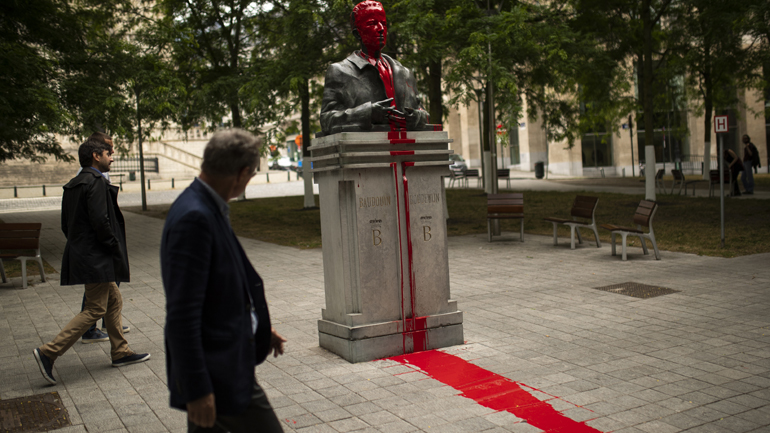 Βέλγιο: Οργή και επιθέσεις σε αγάλματα του Λεοπόλδου Β’