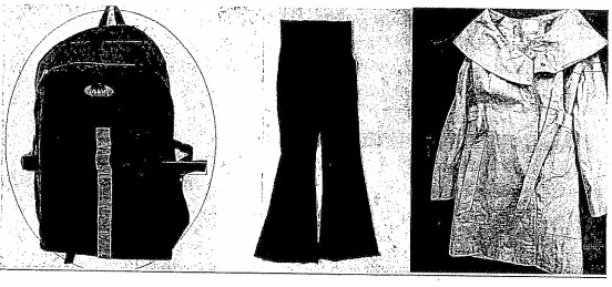 Τα ρούχα και το σακίδιο (κατασχεθέντα)