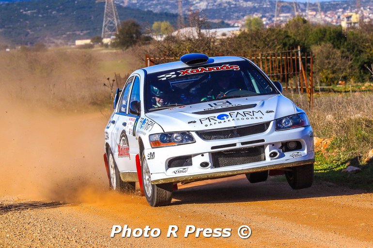 Από 4 αγωνιστικές συναντήσεις αποτελείται το κύπελλο χώματος