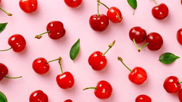 Το κόλπο για να βγάλετε τα κουκούτσια απο τα κεράσια