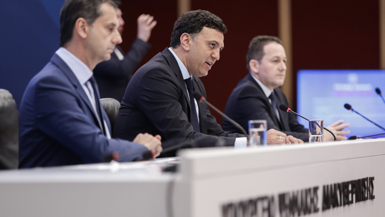 Θεοχάρης: Το σχέδιο της Ελλάδας για τον τουρισμό – Για ποιες χώρες ανοίγουν τα σύνορα