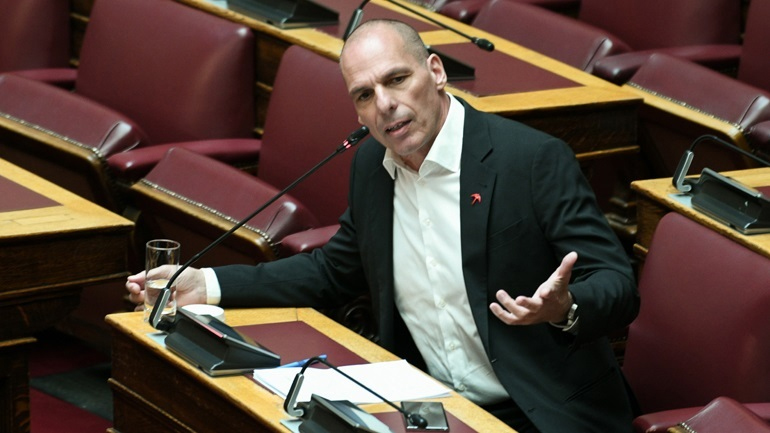 Βαρουφάκης: Απόλυτη αντίθεση στην ιδιωτικοποίηση του νερού