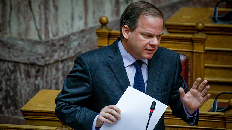 Τα έργα στο λιμάνι της Σαντορίνης επιθεώρησε ο Κ. Αχ. Καραμανλής