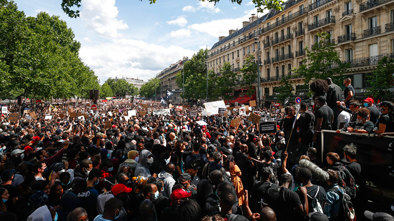 Γαλλία: Κινητοποιήσεις κατά του ρατσισμού και της αστυνομικής βίας στις μεγάλες πόλεις