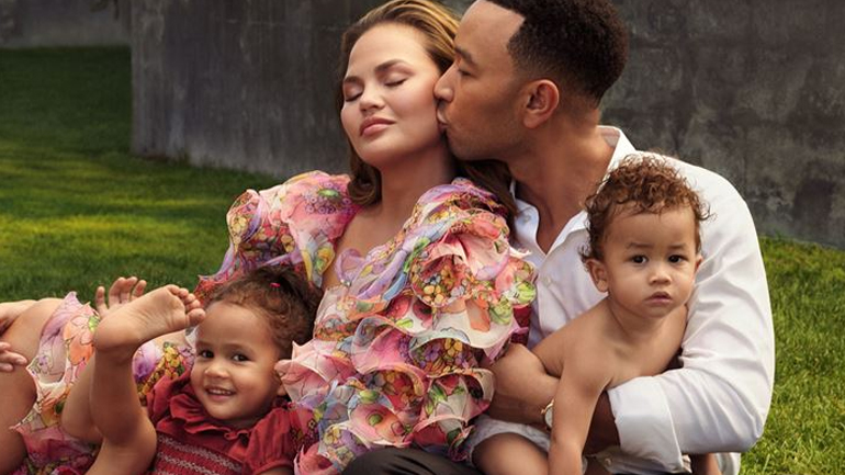 Ο John Legend αποκάλυψε ότι στην καραντίνα ήρθε πιο κοντά με την Chrissy Teigen