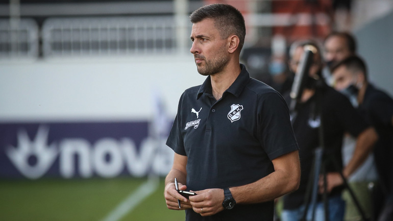 Σίμος: «Δεν έχω παράπονο από τους παίκτες μου»