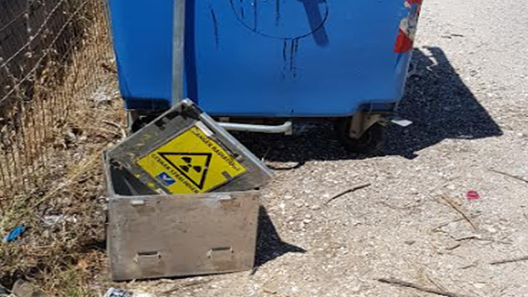 Χαλάνδρι: Ανησυχία για τον εντοπισμό περίεργου θωρακισμένου κουτιού σε κάδο απορριμμάτων