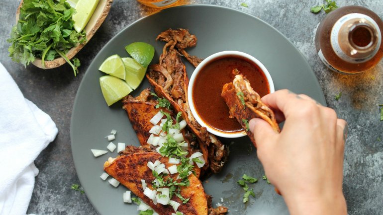 Οι χορτοφάγοι είναι πιο αδύνατοι και λιγότερο εξωστρεφείς από τους κρεατοφάγους