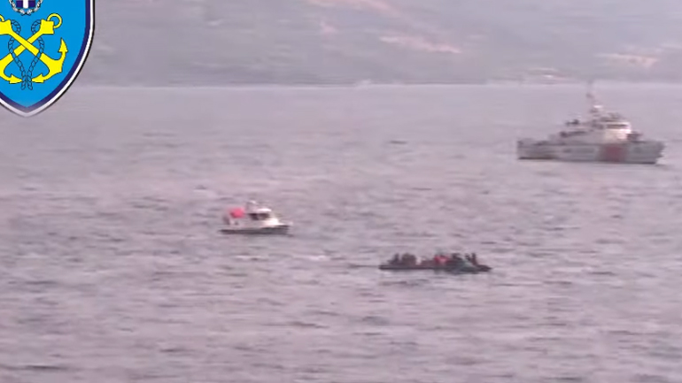 Βίντεο – ντοκουμέντο: Τουρκικά σκάφη οδηγούν βάρκες με μετανάστες στη Λέσβο